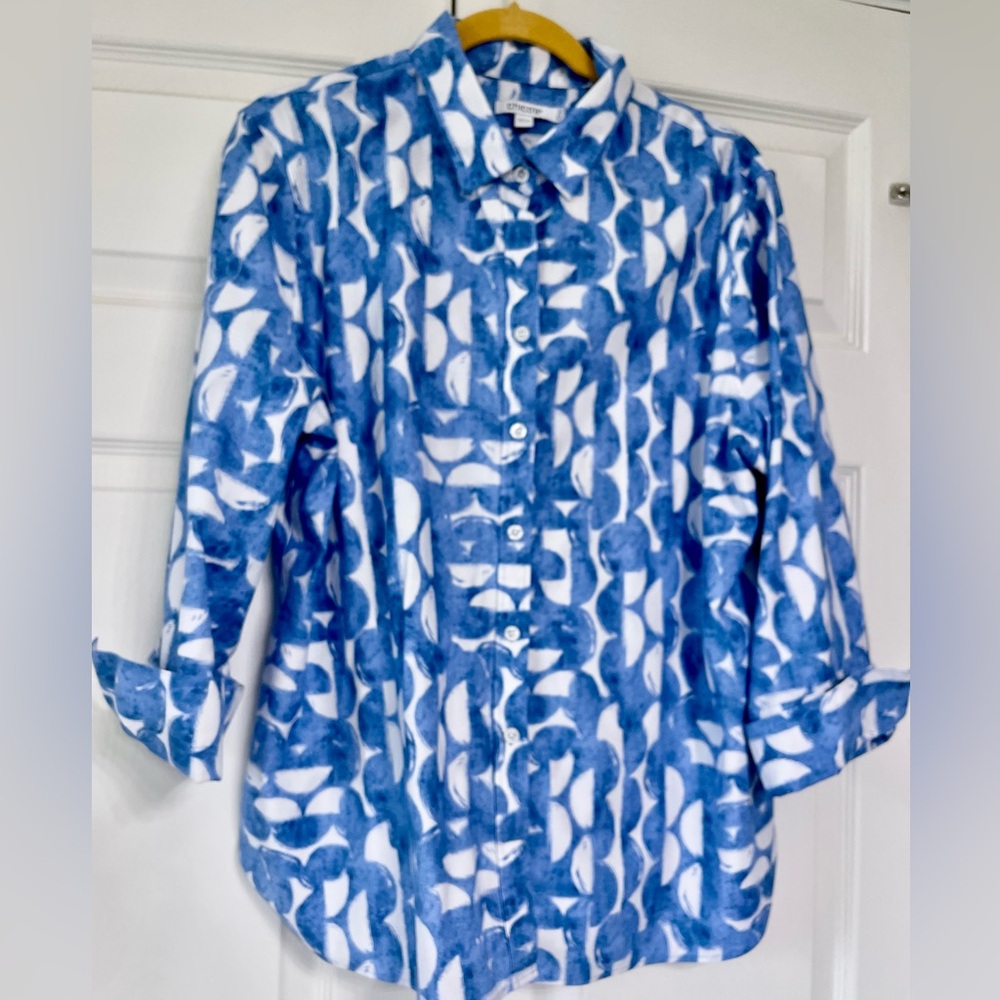 Chico’s No Iron SORRY SOLD ON M!!